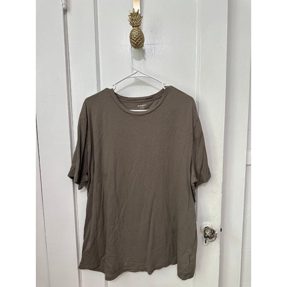 Old Navy men’s size 2X – large T-shirt